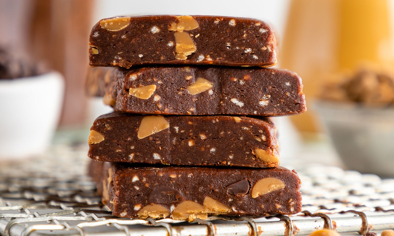 Double Chocolate + Peanut Butter Chips MacroBar
