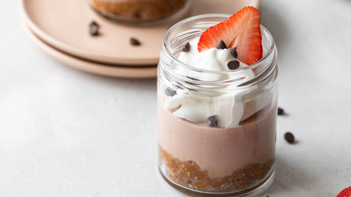 vegan_strawberry_cream_pie_recipe.jpg